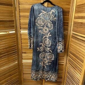 Chufy Floral Printed Midi Dress in blue size S